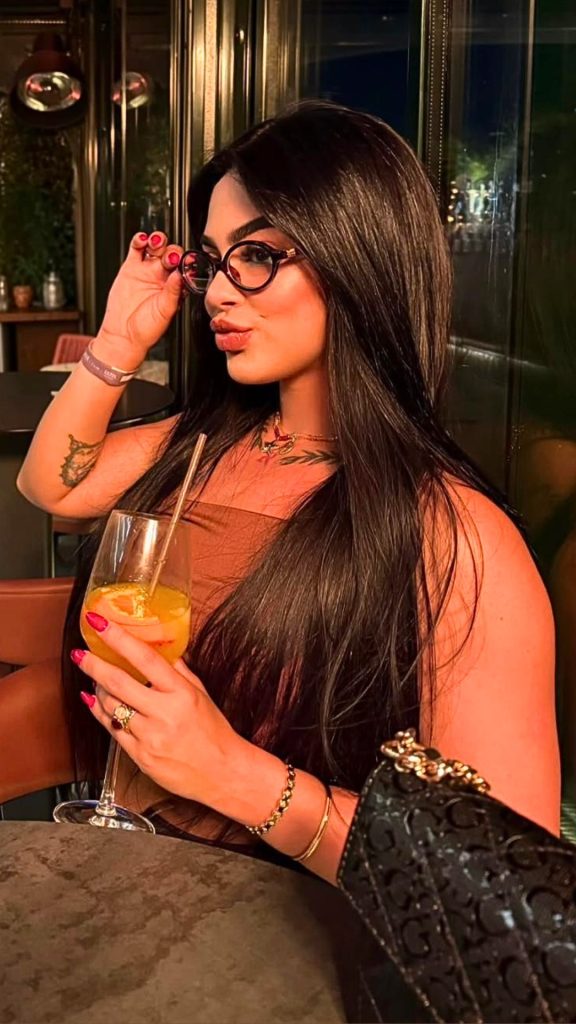 Laura | 28 años 🇧🇷